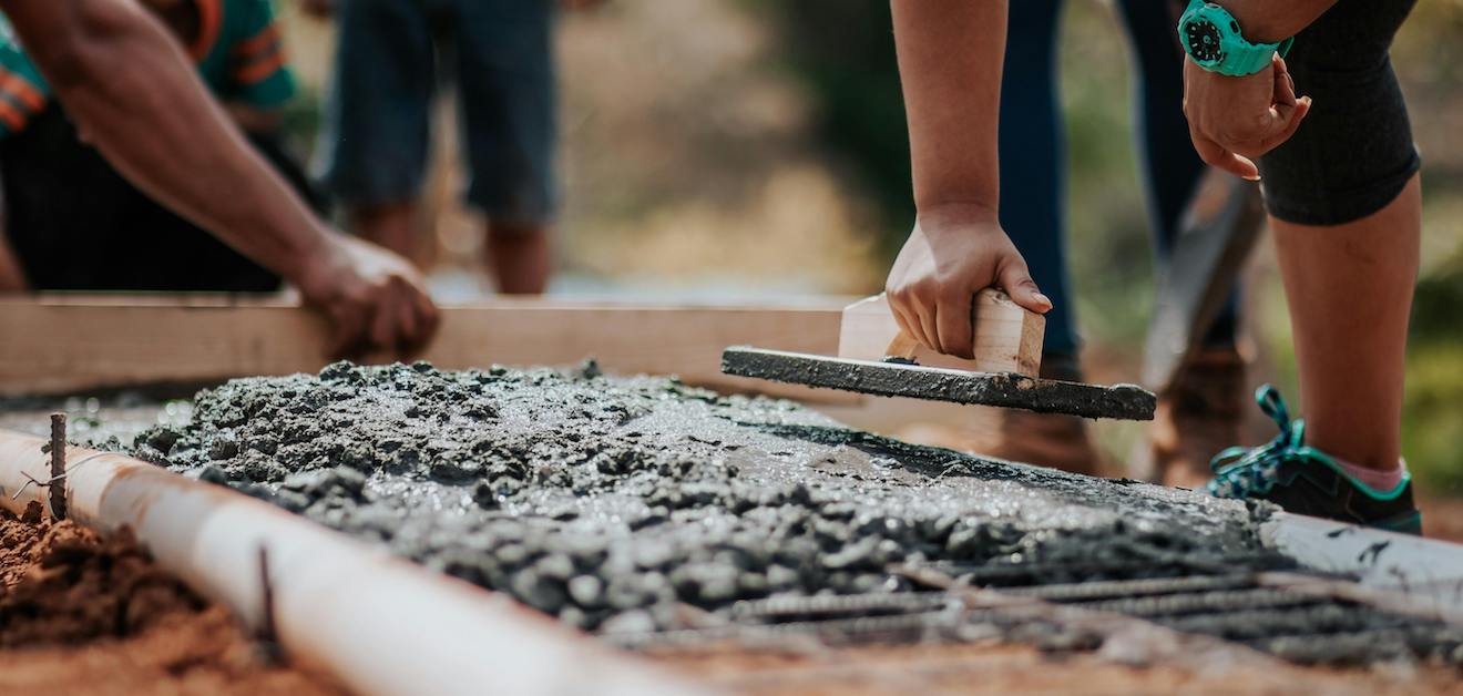 AZ ALAPANYAGOK BESZERZÉSÉT